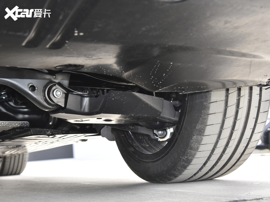 2022YC Ŀ C 260 L