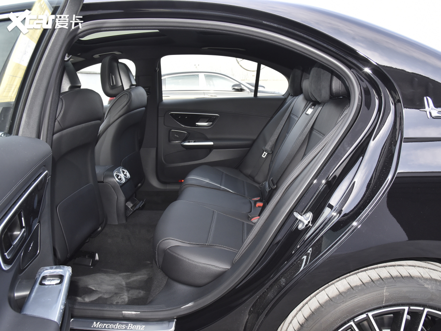 2022YC Ŀ C 260 L