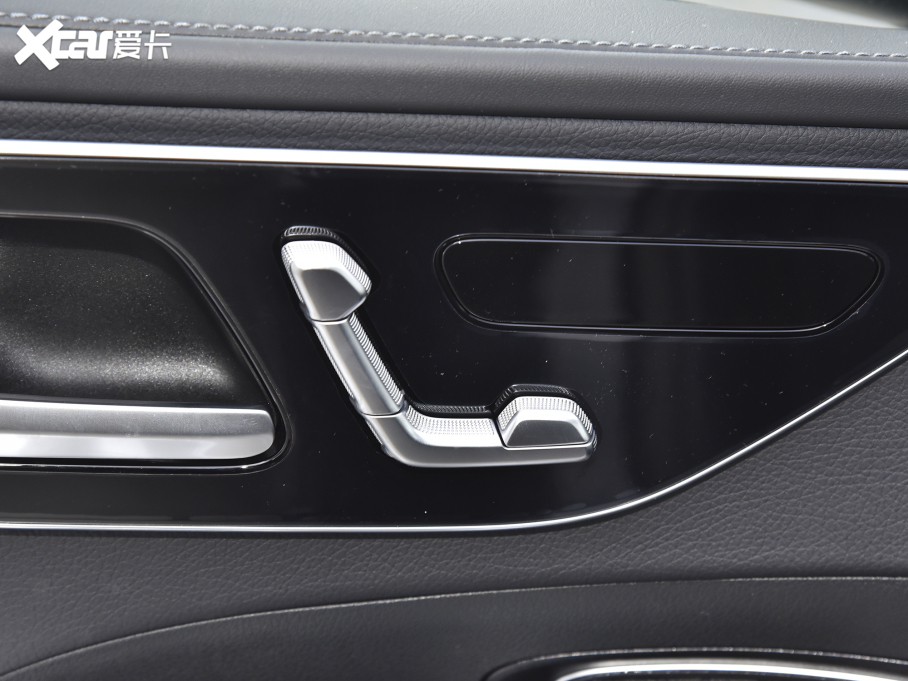 2022YC Ŀ C 260 L