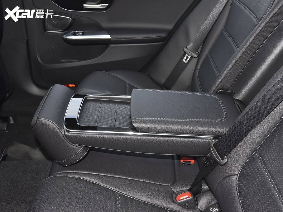 2022YC Ŀ C 260 L