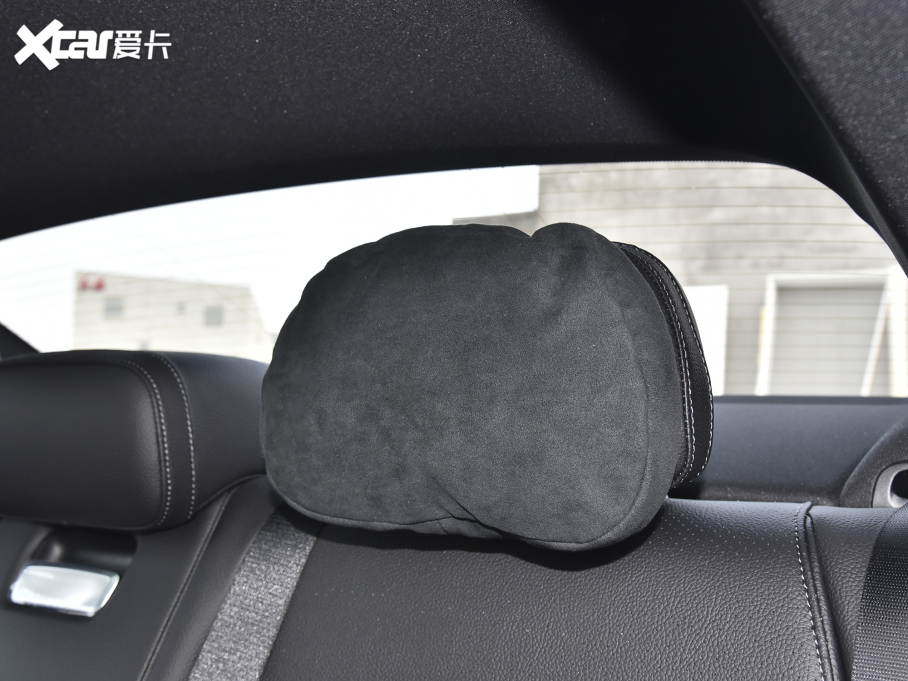 2022YC Ŀ C 260 L