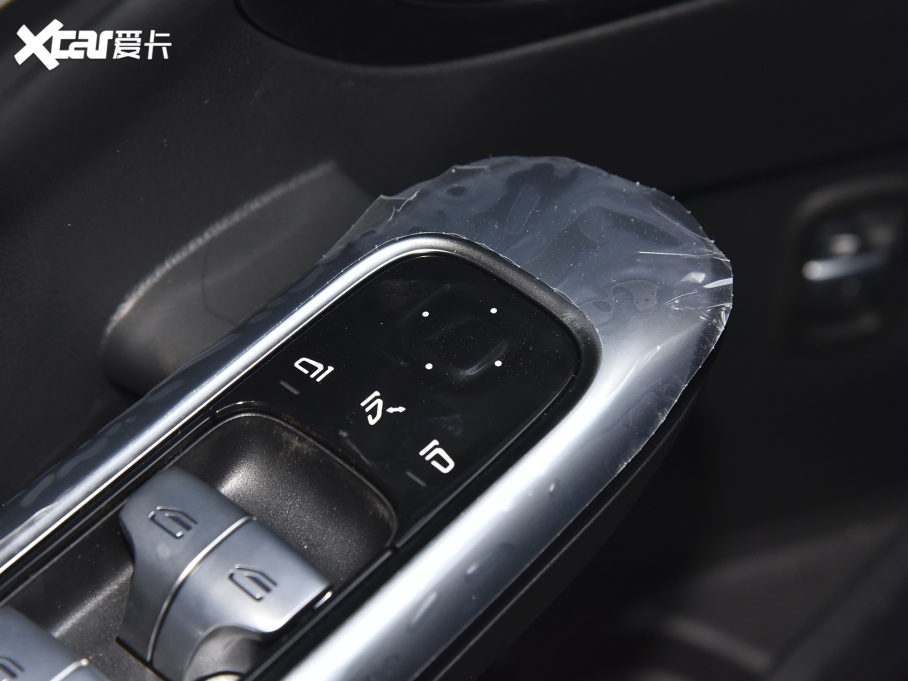 2022YC Ŀ C 260 L