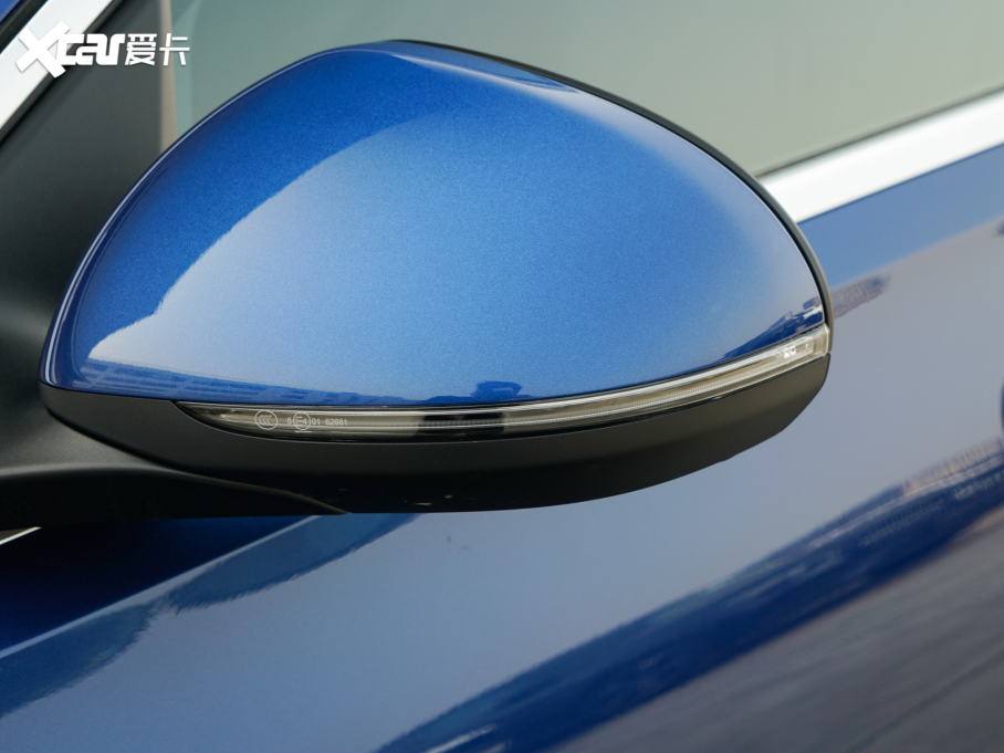 2022YC Ŀ C 200 L \Ӱ