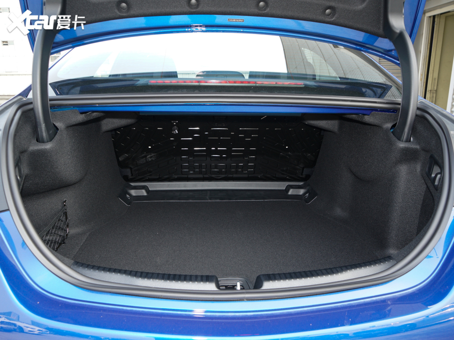 2022YC Ŀ C 200 L \Ӱ