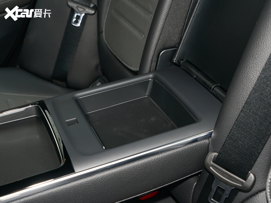 2022YC Ŀ C 200 L \Ӱ