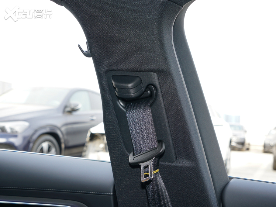 2022��YC�� �Ŀ� C 200 L �\�Ӱ�