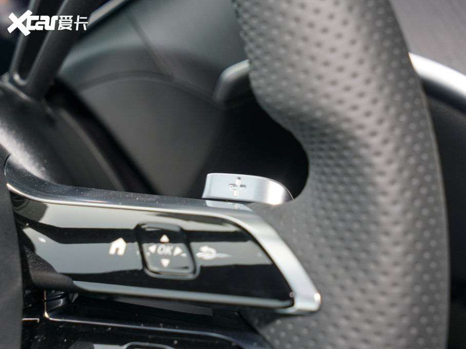 2022YC Ŀ C 200 L \Ӱ