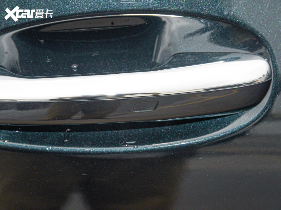 2022YC Ŀ C 260 L ҹ\Ӱ