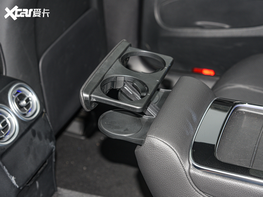 2022YC Ŀ C 260 L ҹ\Ӱ