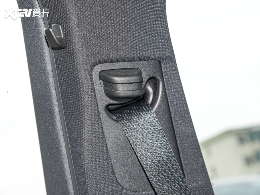 2022YC Ŀ C 260 L ҹ\Ӱ