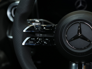 2022C 260 L ҹ\Ӱ п؅^