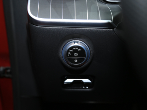 2022C 260 L ҹ\Ӱ п؅^