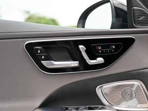 2022C 260 L ҹ\Ӱ п؅^(q)