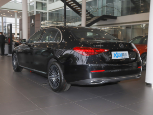 2022款C 260 L 左后45度