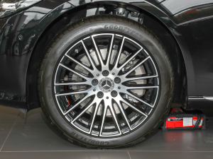 2022款C 260 L 轮圈