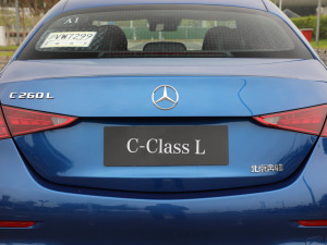 2022C 260 L \Ӱ ^