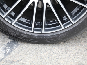 2022C 260 L \Ӱ ݆̥ߴ