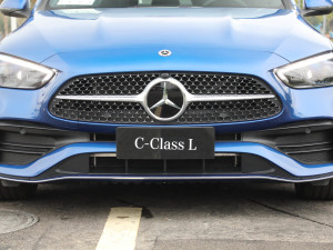 2022款C 260 L 运动版 中网