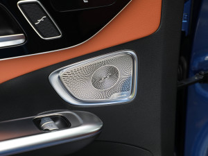 2022C 260 L \Ӱ п؅^