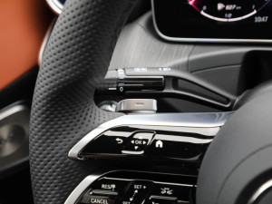 2022C 260 L \Ӱ п؅^