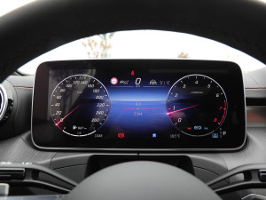 2022款C 260 L 运动版 仪表