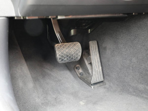 2022C 260 L \Ӱ п؅^