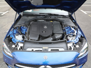 2022款C 260 L 运动版 发动机