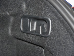 2022C 200 L \(yn)(dng) g