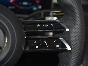 2022C 200 L \Ӱ п؅^