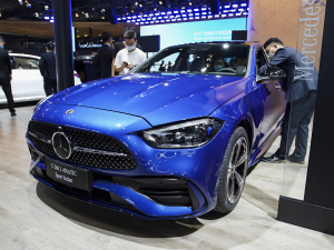 2022款C 260 L 运动版 4MATIC 整体外观