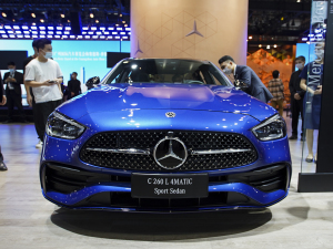 2022款C 260 L 运动版 4MATIC 整体外观
