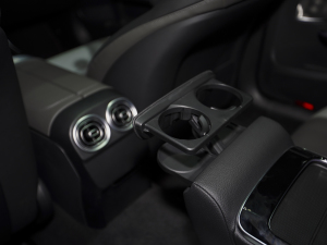 2022款C 260 L 运动版 4MATIC 空间座椅