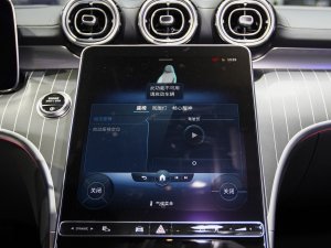 2022款C 260 L 运动版 4MATIC 中控区
