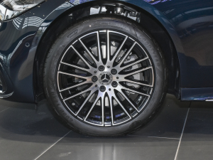 2022款改款 C 260 L 运动版 轮圈