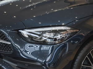 2022款改款 C 260 L 运动版 大灯