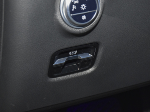 2022Ŀ C 260 L \Ӱ v܇Ƅ