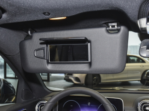 2022Ŀ C 260 L \Ӱ ꖰ壨