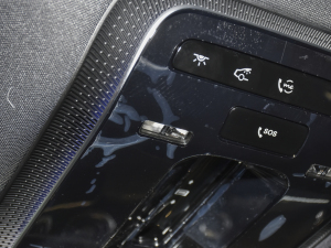 2022Ŀ C 260 L \Ӱ п؅^(q)