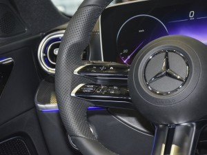 2022Ŀ C 260 L \Ӱ п؅^(q)