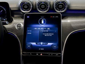 2022Ŀ C 260 L \Ӱ п؅^