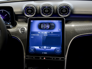 2022Ŀ C 260 L \Ӱ п؅^