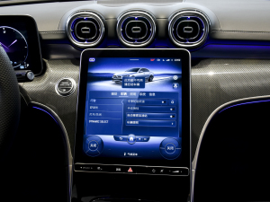 2022Ŀ C 260 L \Ӱ п؅^