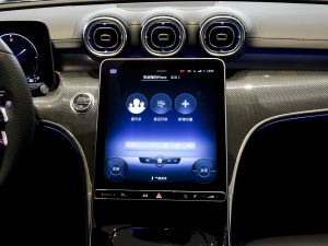 2022Ŀ C 260 L \Ӱ п؅^