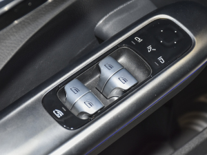 2022Ŀ C 260 L \Ӱ п؅^(q)