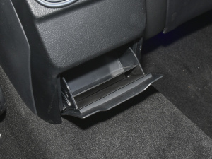 2022Ŀ C 260 L \Ӱ п؅^(q)