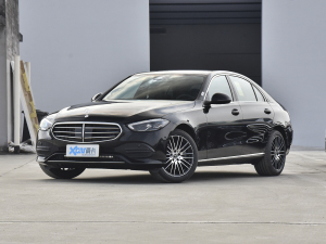 2022Ŀ C 260 L ǰ45