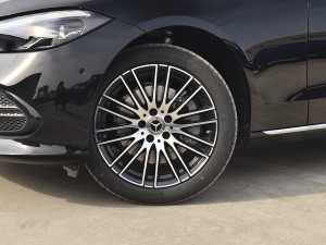 2022款改款 C 260 L 轮圈