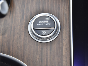 2022Ŀ C 260 L п؅^