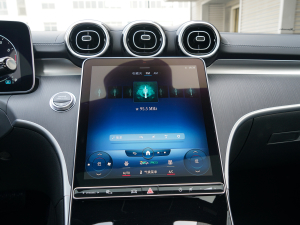 2022Ŀ C 200 L \Ӱ п؅^