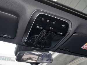 2022Ŀ C 200 L \Ӱ п؅^